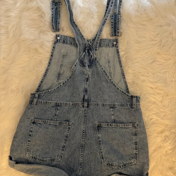 Free People Ziggy Shortalls in Powder Blue, Medium, like new! - Picture 4 of 5